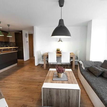 Old Town Luxury Apartment In Heart Of Братислава Екстериор снимка