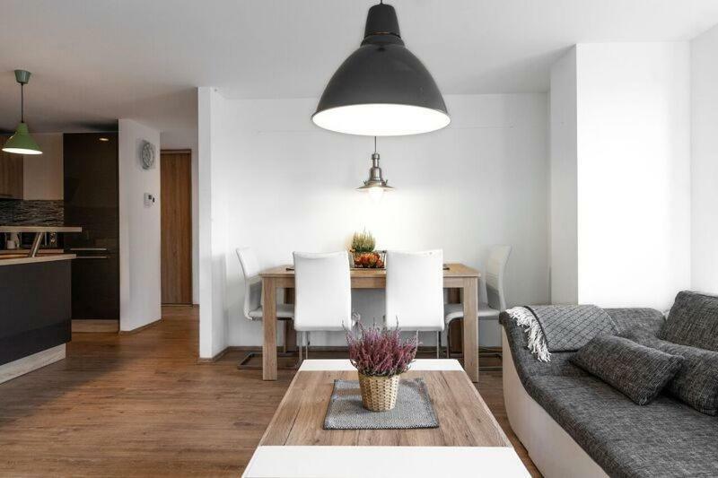 Old Town Luxury Apartment In Heart Of Братислава Екстериор снимка