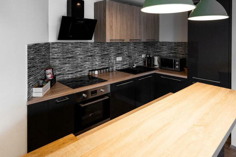 Old Town Luxury Apartment In Heart Of Братислава Екстериор снимка