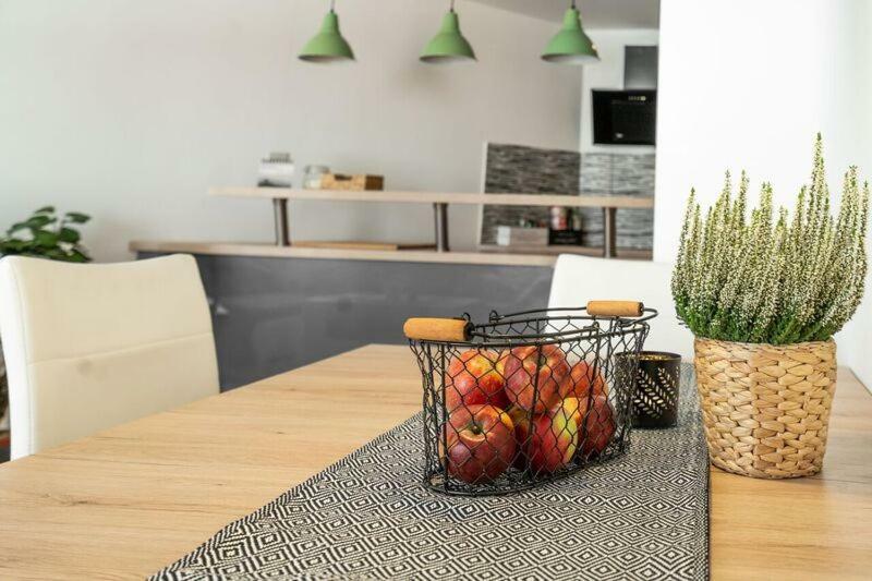 Old Town Luxury Apartment In Heart Of Братислава Екстериор снимка