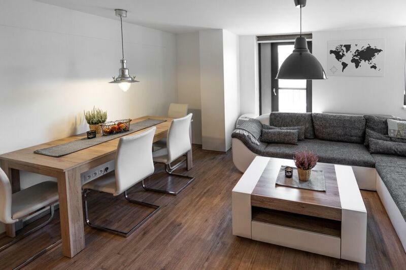 Old Town Luxury Apartment In Heart Of Братислава Екстериор снимка