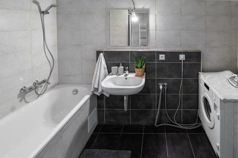 Old Town Luxury Apartment In Heart Of Братислава Екстериор снимка
